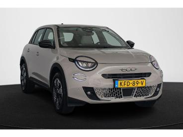 SPOTICAR Fiat 600 1.2 Hybrid Icon Stoelverwarming Keyless Camera Tweedehands - Suv Hybride Grijs - Mijdrecht - 1200303448_2
