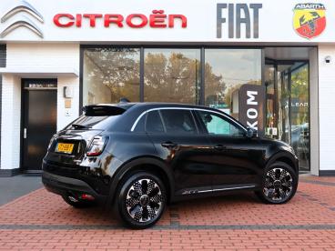SPOTICAR Fiat 600 1.2 Hybrid Turbo Charged 145pk Automaat La Prima, Tweedehands - Hatchback Benzine Zwart - Ommen - 1200303524_5