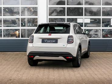 SPOTICAR Fiat 600 600e Red 54 Kwh | Uit Voorraad Leverbaar | 17% Bijtelli Tweedehands - Suv Elektrisch Wit - Waddinxveen - 1200284340_5