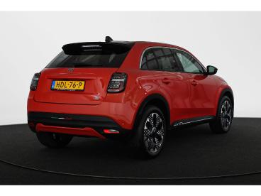 SPOTICAR Fiat 600 600e La Prima 54 Kwh Pt. Lease Va €499,- Leder Achterui Tweedehands - Suv Elektrisch Oranje - Almere - 1200286680_3