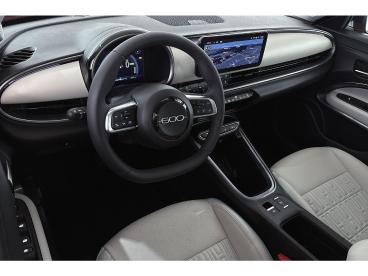 SPOTICAR Fiat 600 600e La Prima 54 Kwh Pt. Lease Va €499,- Leder Achterui Tweedehands - Suv Elektrisch Oranje - Almere - 1200286680_5