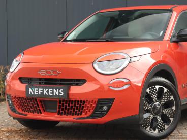 SPOTICAR Fiat 600 600e 54 Kwh La Prima | Navigatie | Achteruitrijcamera | Tweedehands - Suv Elektrisch Oranje - Baarn - 1200293670_2