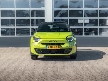 SPOTICAR Fiat 600 600e Sport 54 Kwh | Navi | Bicolore L Camera Tweedehands - Suv Elektrisch Groen - Waddinxveen - 1200300023_2