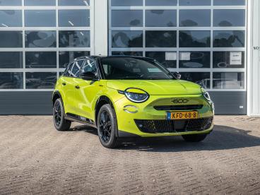 SPOTICAR Fiat 600 600e Sport 54 Kwh | Navi | Bicolore L Camera Tweedehands - Suv Elektrisch Groen - Waddinxveen - 1200300023_3