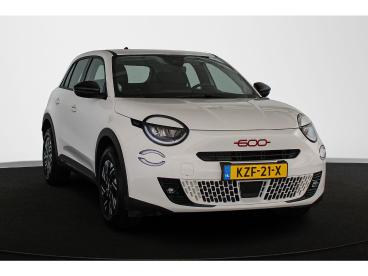 SPOTICAR Fiat 600 600e Red 54 Kwh Apple Carplay Climate Control Soh 95% Tweedehands - Suv Elektrisch Wit - Mijdrecht - 1200302960_2