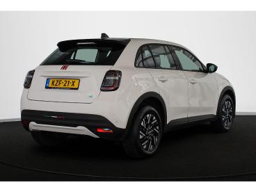 SPOTICAR Fiat 600 600e Red 54 Kwh Apple Carplay Climate Control Soh 95% Tweedehands - Suv Elektrisch Wit - Mijdrecht - 1200302960_3