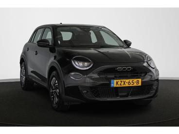 SPOTICAR Fiat 600 600e Red 54 Kwh Apple Carplay Climate Control Tweedehands - Suv Elektrisch Zwart - Almere - 1200303571_2
