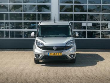 SPOTICAR Fiat Doblo Cargo 1.3 Mj L1h1 Sx | Clima | Cruise | Pdc | Schu Tweedehands - Bedrijfswagen Diesel Grijs - Waddinxveen - 1200284378_2