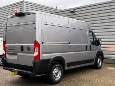 SPOTICAR Fiat Ducato Gb 2.2 Mj 140pk L2h2 35h | Navi | Carplay | Pack W Tweedehands - Bedrijfswagen Diesel Grijs - Hengelo - 1200259706_4