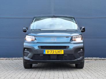 SPOTICAR Fiat Doblo E-doblo Cargo Ev 50 Kwh 136pk L1 Heavy Aut | Adaptive Crui Tweedehands - Bedrijfswagen Elektrisch Blauw - Nijmegen - 1200270246_2