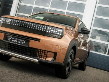 SPOTICAR Fiat Grande Panda La Prima 44 Kwh | Uit Voorraad Leverbaar | Clima | Tweedehands - Suv Elektrisch Bruin - Waddinxveen - 1200284401_2