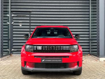 SPOTICAR Fiat Grande Panda Red 11kw 44 Kwh 100% Elektrisch / Uit Voorraad Lev Tweedehands - Suv Elektrisch Rood - Almere - 1200284959_2