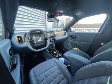 SPOTICAR Fiat Grande Panda La Prima 11 Kw 44 Kwh Navigatie | Camera | Climate Tweedehands - Suv Elektrisch Zwart - Velp - 1200286381_5