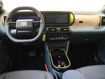 SPOTICAR Fiat Grande Panda La Prima 11 Kw 44 Kwh | Winter Pakket | Camera | C Tweedehands - Suv Elektrisch Zwart - Bergschenhoek - 1200287299_4