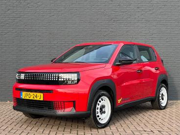SPOTICAR Fiat Grande Panda 44kwh 113pk Red | Sensoren Achter | Cruise Control Tweedehands - Hatchback Elektrisch Rood - Hengelo - 1200292070_1