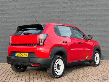 SPOTICAR Fiat Grande Panda 44kwh 113pk Red | Sensoren Achter | Cruise Control Tweedehands - Hatchback Elektrisch Rood - Hengelo - 1200292070_5