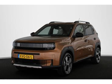 SPOTICAR Fiat Grande Panda La Prima 11 Kw 44 Kwh Camera Stuur-stoelverwarming Tweedehands - Suv Elektrisch Bruin - Amsterdam - 1200303544_1
