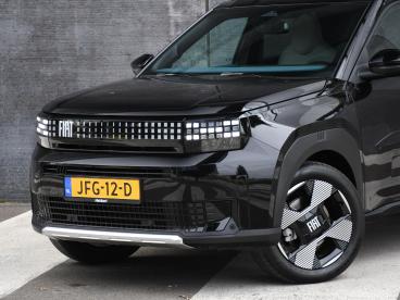 SPOTICAR Fiat Panda Grande La Prima 1.2 Hybrid 110pk Automaat Cruise | Tweedehands -  Hybride Zwart - Sittard - 1200279675_2