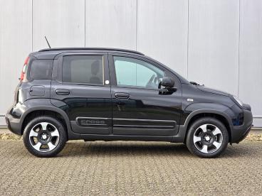 SPOTICAR Fiat Panda 1.0 70pk Hybrid Launch Edition | Climate Control | Tweedehands -  Hybride Zwart - Zutphen - 1200280478_4