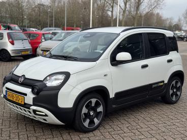 SPOTICAR Fiat Panda 70pk Hybrid Panda Airco|parkeersensoren|carplay Na Tweedehands -  Hybride Wit - Den Helder - 1200282758_1