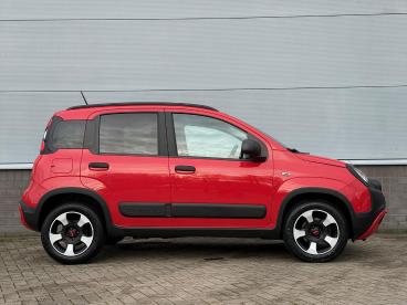SPOTICAR Fiat Panda 70 Pk Hybrid City Cross | Airco | Bluetooth | All Tweedehands -  Hybride Rood - Doetinchem - 1200291989_4