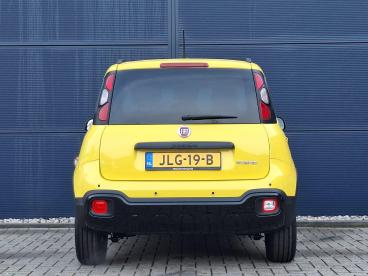 SPOTICAR Fiat Panda 1.0 70pk Pandina | Cruise Control | Airco | Apple Tweedehands -  Hybride Geel - Nijmegen - 1200292137_4