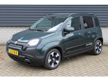 SPOTICAR Fiat Panda Pandina Hybrid 70pk I Airconditioning I Cruise Con Tweedehands -  Hybride Groen - Venlo - 1200292330_1