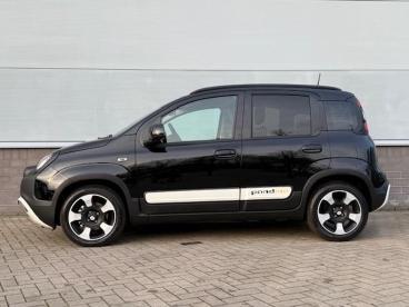 SPOTICAR Fiat Panda Pandina Cross 70 Pk Hybrid Navigatie Via App | Air Tweedehands -  Hybride Zwart - Doetinchem - 1200296905_5