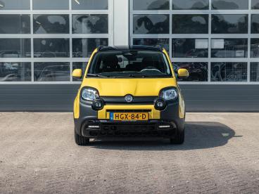 SPOTICAR Fiat Panda 1.0 Hybrid Pandina Cross L Airco L Carplay L Pdc Tweedehands -  Benzine Geel - Waddinxveen - 1200297052_2