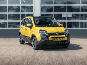 SPOTICAR Fiat Panda 1.0 Hybrid Pandina Cross L Airco L Carplay L Pdc Tweedehands -  Benzine Geel - Waddinxveen - 1200297052_3