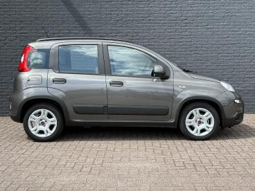SPOTICAR Fiat Panda 1.0 Hybrid City Life | Bluetooth | Lage Kilometers Tweedehands -  Benzine Grijs - Hengelo - 1200298901_4
