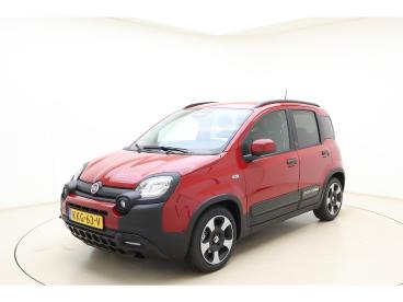 SPOTICAR Fiat Panda 1.0 Hybrid Pandina | Navigatie Via Carplay | 8 Jaa Tweedehands -  Benzine Rood - Leeuwarden - 1200300335_1