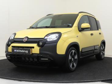 SPOTICAR Fiat Panda 1.0 Hybrid Pandina Tweedehands -  Hybride Geel - Den Haag - 1200301299_1