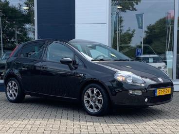SPOTICAR Fiat Punto 0.9 Twinair Turbo 100pk 5-drs Sempre | Navigatie | Tweedehands -  Benzine Zwart - Arnhem - 1200274778_2