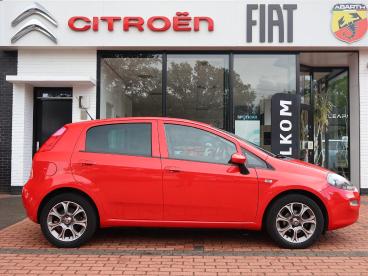 SPOTICAR Fiat Punto 0.9 Twinair Turbo 100pk 5d Sempre, Rijklaarprijs | Tweedehands -  Benzine Rood - Ommen - 1200295511_3