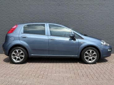 SPOTICAR Fiat Punto Evo 0.9 Twinair Sempre | Navigatie | Cruise Contro Tweedehands -  Benzine Blauw - Hengelo - 1200298335_4