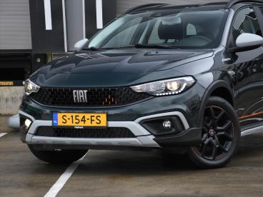SPOTICAR Fiat Tipo Stationwagon Cross Garmin 1.5 Hybrid 130pk Dode Ho Tweedehands - Stationwagen Hybride Groen - Sittard - 1200267021_2
