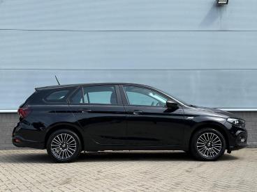 SPOTICAR Fiat Tipo Stationwagon 1.5 Hybrid 130 Dct-7 Street Automaat Tweedehands - Stationwagen Hybride Zwart - Doetinchem - 1200269925_4