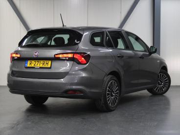 SPOTICAR Fiat Tipo 130pk Hybrid Street | 1ste Eigenaar | Climate Cont Tweedehands - Stationwagen Hybride Grijs - Amersfoort - 1200292644_3
