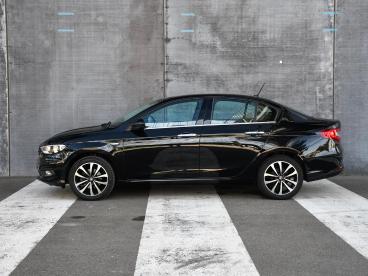SPOTICAR Fiat Tipo Lounge 1.4 16v 95pk 17''lm | Dab | Navi | Clima | Tweedehands - Sedan Benzine Zwart - Sittard - 1200302486_3