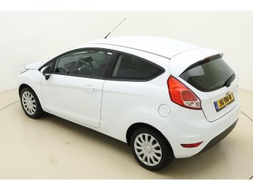 SPOTICAR Ford Fiesta 1.0 65pk 3drs Style | Navigatie | Airco | Weinig K Tweedehands -  Benzine Wit - Heerenveen - 1200284239_4
