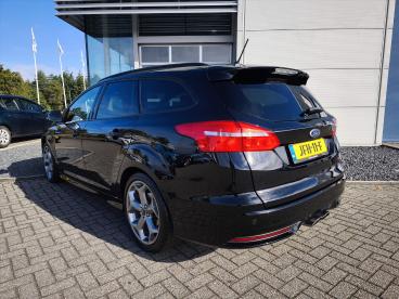 SPOTICAR Ford Focus 2.0 Ecoboost 250pk St-2 | Navigatie | Xenon | Stoe Tweedehands - Stationwagen Benzine Zwart - Venray - 1200279930_4
