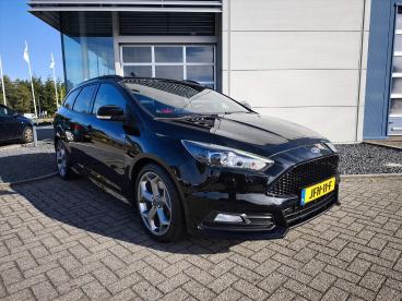 SPOTICAR Ford Focus 2.0 Ecoboost 250pk St-2 | Navigatie | Xenon | Stoe Tweedehands - Stationwagen Benzine Zwart - Venray - 1200279930_5