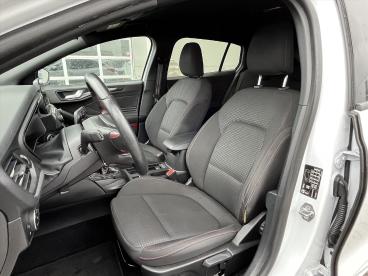 SPOTICAR Ford Focus Wagon 1.5 Ecoboost 182pk St-line Business | Naviga Tweedehands - Stationwagen Benzine Wit - Venray - 1200284952_4