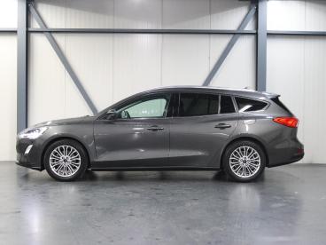 SPOTICAR Ford Focus Wagon 125pk Titanium | 1ste Eigenaar | Applecarpla Tweedehands - Stationwagen Benzine Grijs - Amersfoort - 1200292587_2