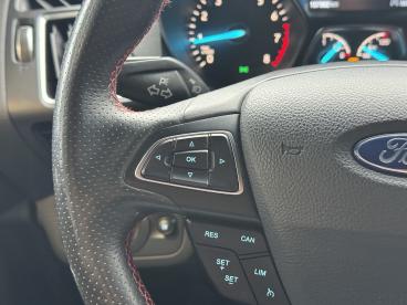 SPOTICAR Ford Kuga 1.5 Ecoboost St-line Tweedehands - Suv Benzine Grijs - Den Haag - 1200284735_5