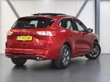SPOTICAR Ford Kuga  Tweedehands - Suv Plugin Hybrid Rood - Amersfoort - 1200297879_3