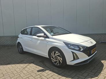 SPOTICAR Hyundai I20 1.0 T-gdi Mhev 100pk Dct Automaat I Comfort Smart Tweedehands -  Hybride Wit - Venray - 1200271642_4