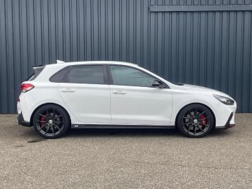 SPOTICAR Hyundai I30 2.0 T-gdi 275pk Performance N2 I Carplay I Navigat Tweedehands - Hatchback Benzine Wit - Ruurlo - 1200278447_4