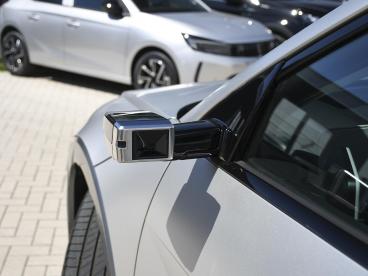 SPOTICAR Hyundai Ionic 5 Ioniq 5 Lounge 77.4 Kwh 228pk Automaat Camera Spiegels | 1 Tweedehands - Suv Elektrisch Zilver - Roermond - 1200295226_3